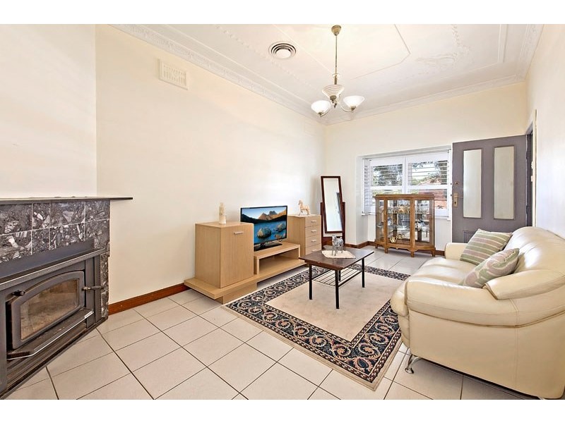 33 Omaha Street, Belfield NSW 2191