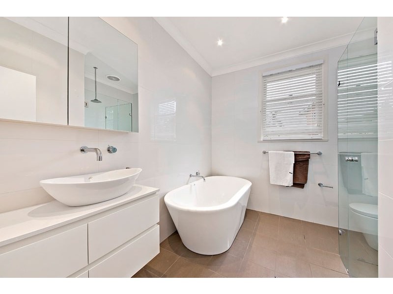 3 Robyn Avenue, Belfield NSW 2191