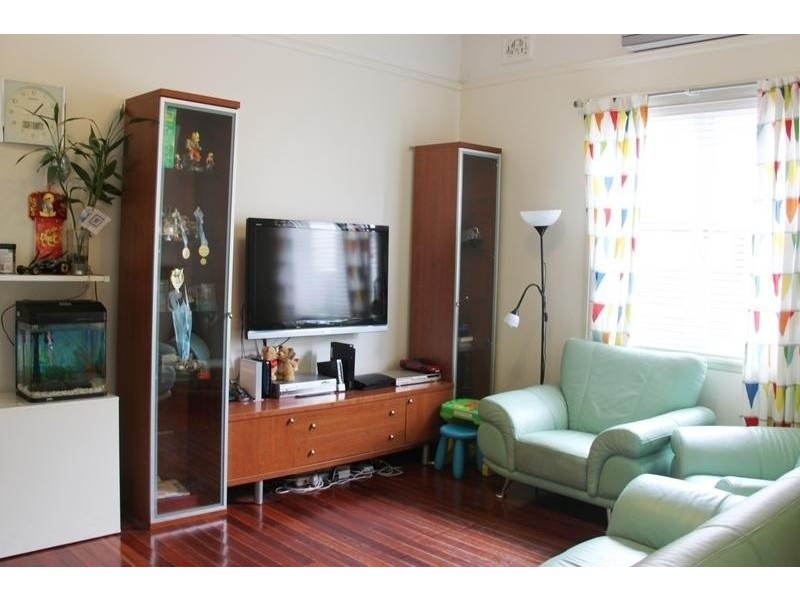 20 Fourth Avenue, Campsie NSW 2194