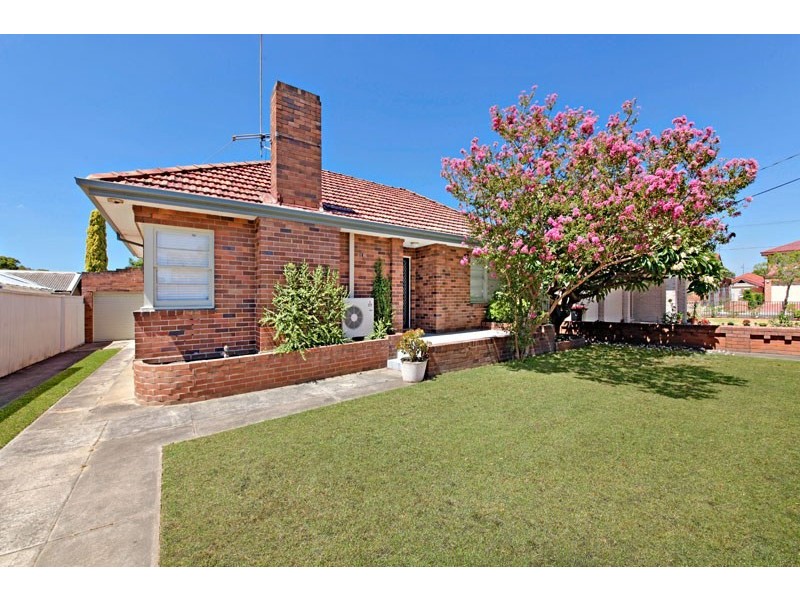 13 Austin Crescent, Belfield NSW 2191