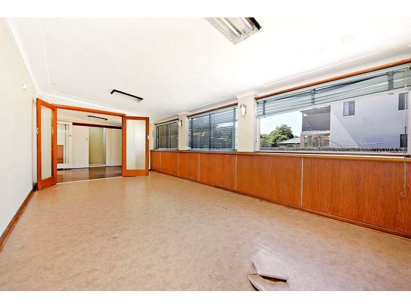 13 Austin Crescent, Belfield NSW 2191