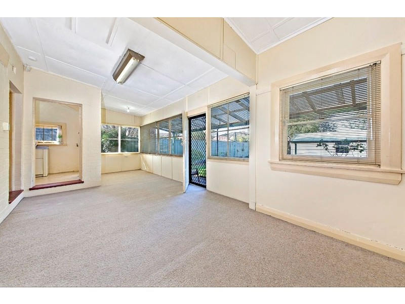 21 Seymour Parade, Belfield NSW 2191