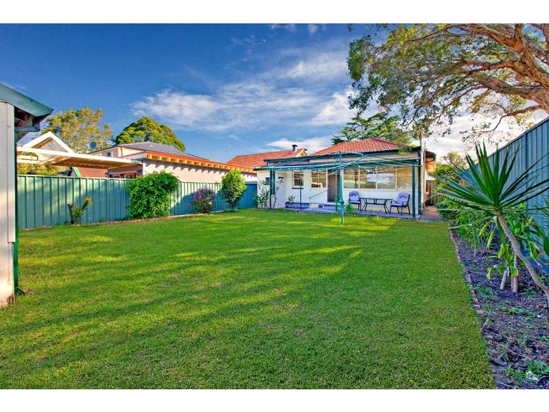21 Seymour Parade, Belfield NSW 2191