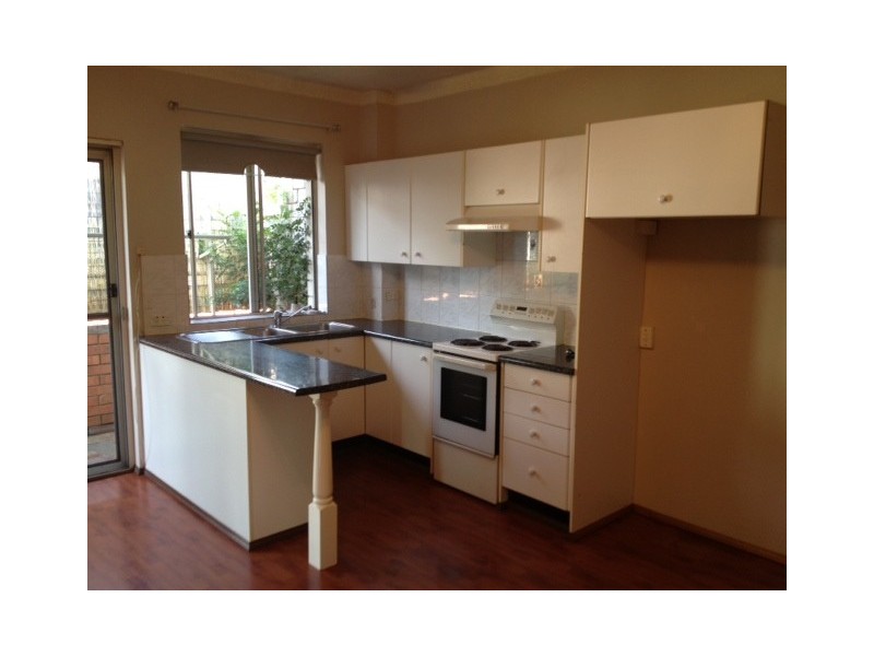10/1 Waterside Crescent, Carramar NSW 2163