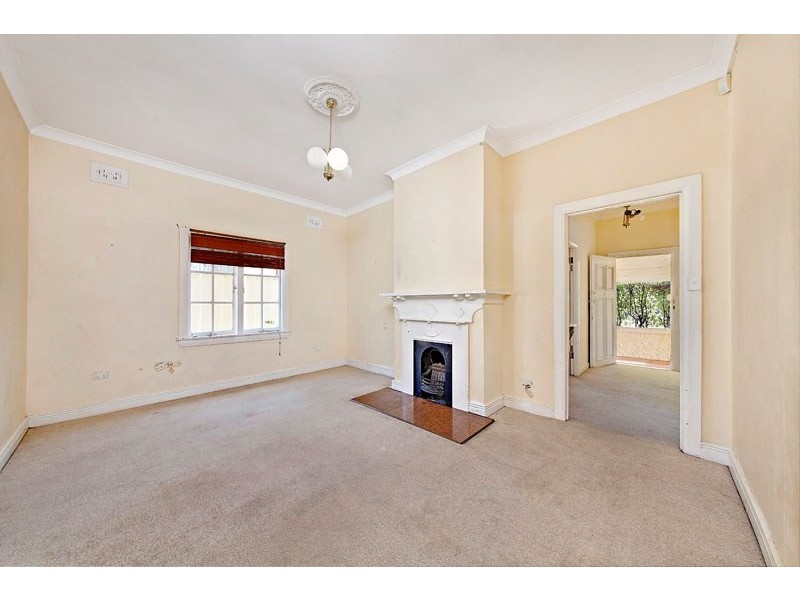 18 Seymour Parade, Belfield NSW 2191