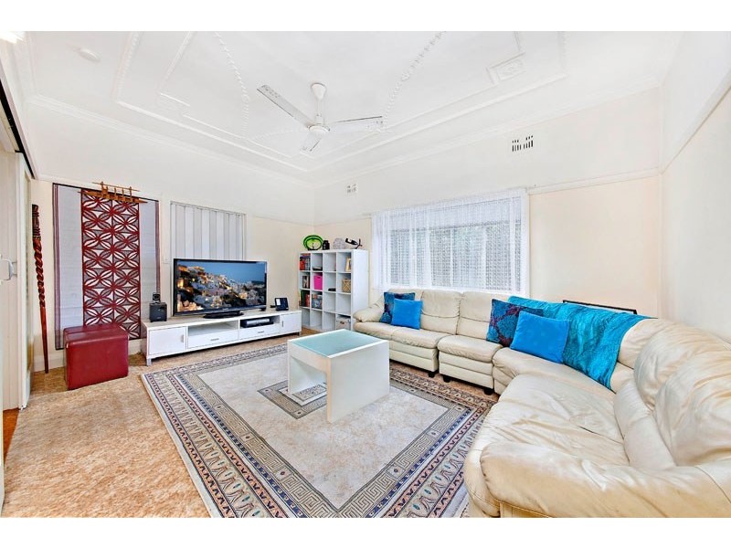 51 Seymour Parade, Belfield NSW 2191