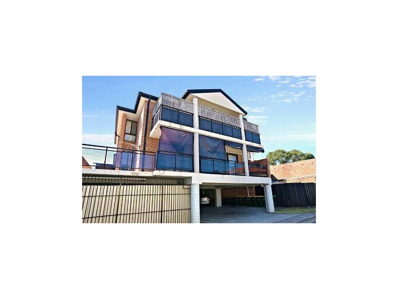 5/61 Hume Highway, Greenacre NSW 2190