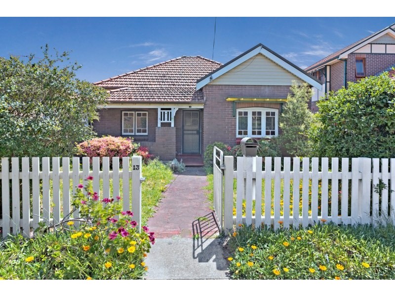 13 Chatfield Avenue, Belfield NSW 2191