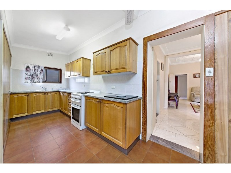 40-42 Fifth Avenue, Campsie NSW 2194