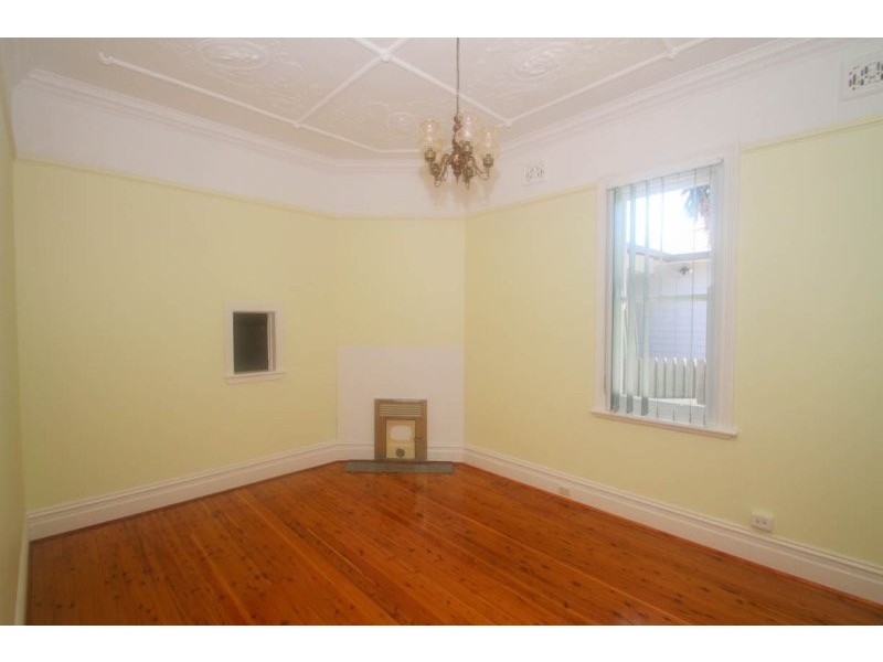 4 Shakespeare Street, Campsie NSW 2194