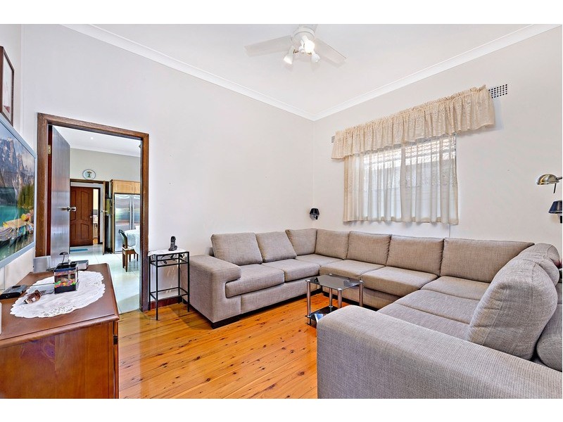 11 Boronia Street, Belfield NSW 2191