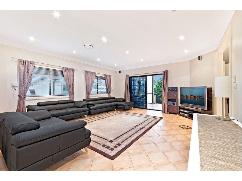 25 Armitree Street, Kingsgrove NSW 2208