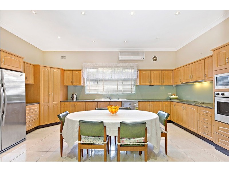 11 Boronia Street, Belfield NSW 2191