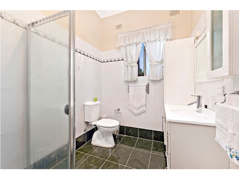 11 Boronia Street, Belfield NSW 2191