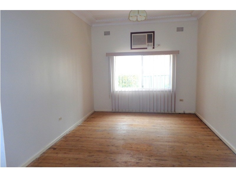 26 Hebe Street, Greenacre NSW 2190