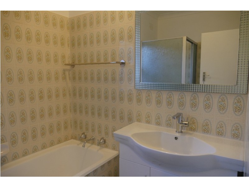 .32 Macquarie Street, Greenacre NSW 2190