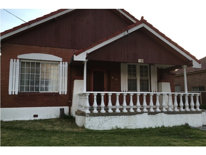 19 Robertson Street, Campsie NSW 2194