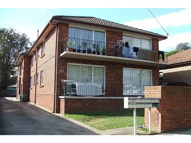 1/62 Ernest Street, Lakemba NSW 2195