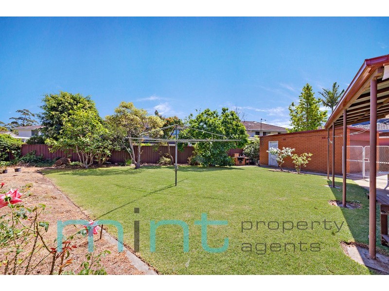 16 Sunlea Crescent, Belfield NSW 2191
