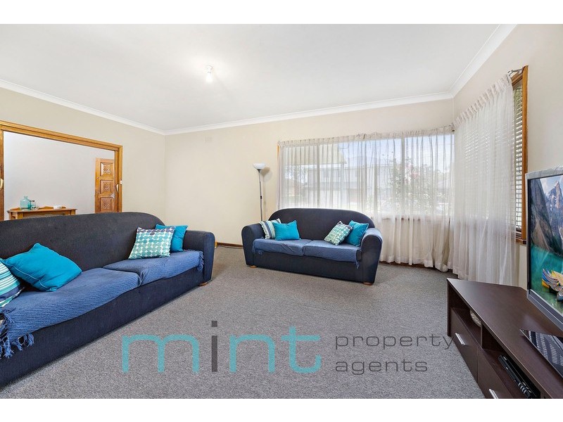 25 Mactier Avenue, Milperra NSW 2214