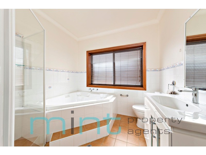 11 Bazentin Street, Belfield NSW 2191