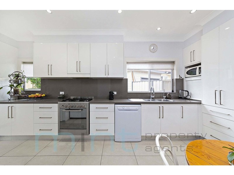 25 Eleanor Avenue, Belmore NSW 2192