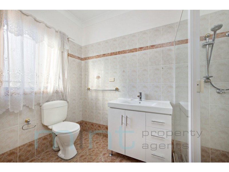 11 Railway Parade, Belmore NSW 2192