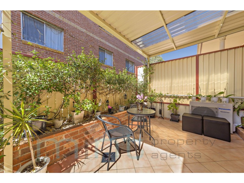 2/11 Seventh Avenue, Campsie NSW 2194