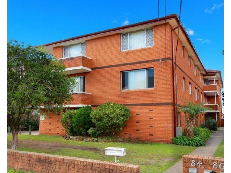 6/84 Broadway, Punchbowl NSW 2460