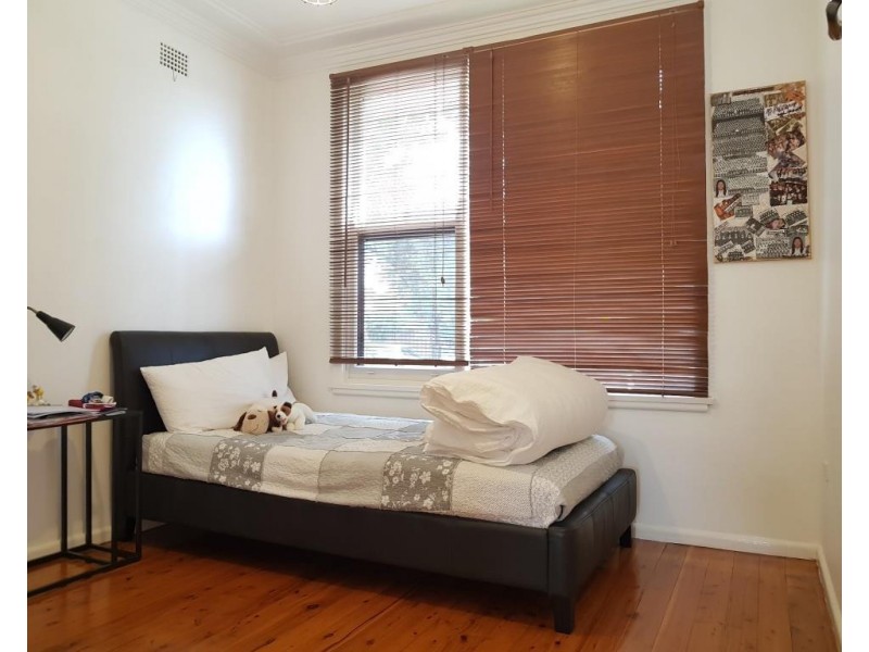 2 Robyn Avenue, Belfield NSW 2191