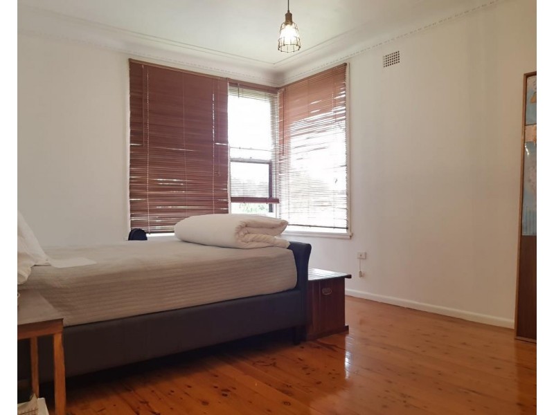 2 Robyn Avenue, Belfield NSW 2191