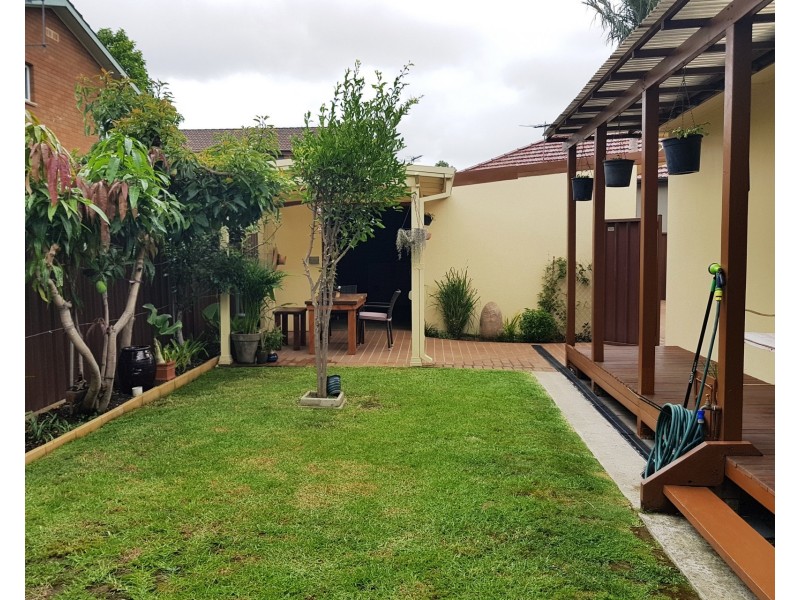 2 Robyn Avenue, Belfield NSW 2191