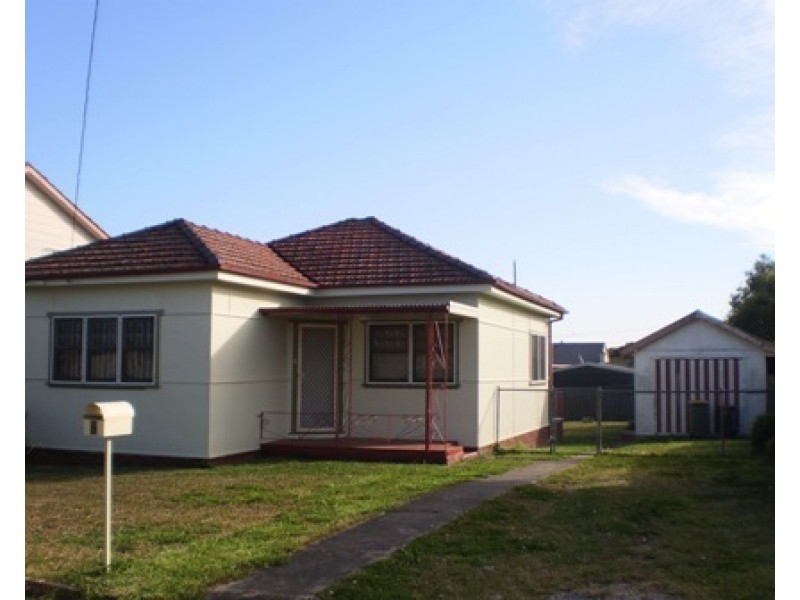 6 Russell Street, Greenacre NSW 2190