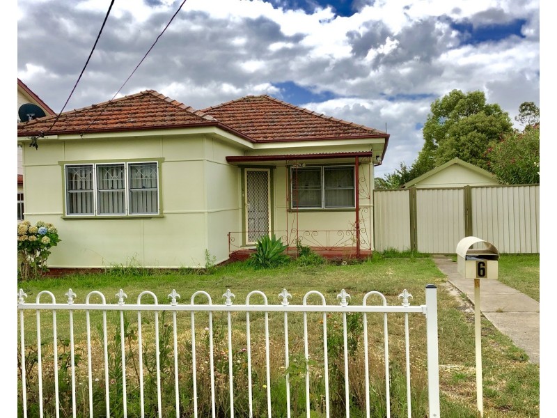 .6 Russell Street, Greenacre NSW 2190