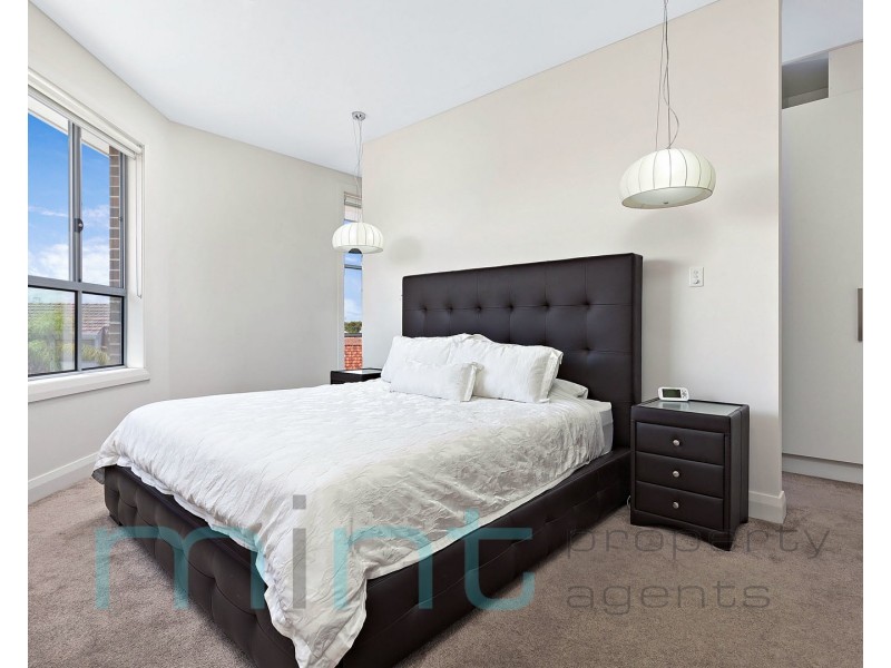 4A Edgar Crescent, Belfield NSW 2191