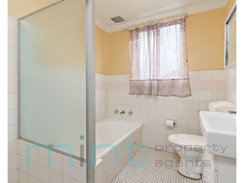 6/84 Broadway, Punchbowl NSW 2196