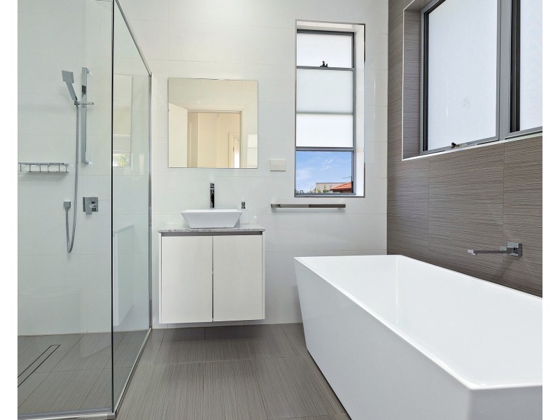 4a Edgar Crescent, Belfield NSW 2191