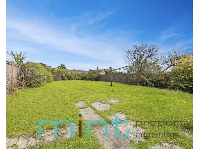 54 Seymour Parade, Belfield NSW 2191