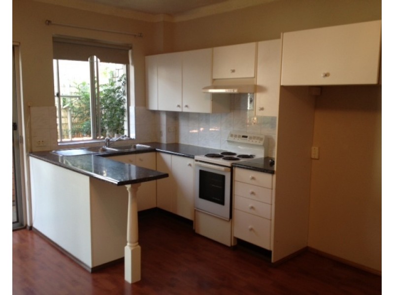 10/1 Waterside Crescent, Carramar NSW 2163