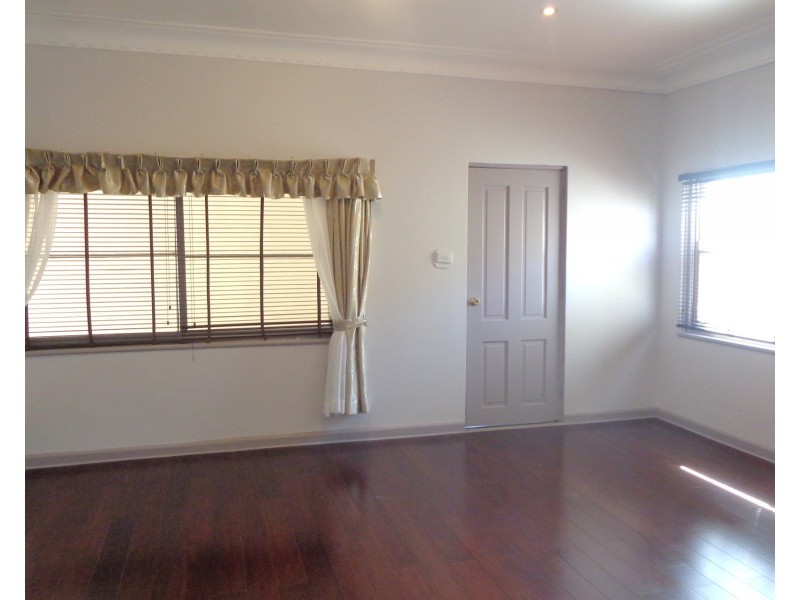 2 Carrisbrook Avenue, Punchbowl NSW 2196