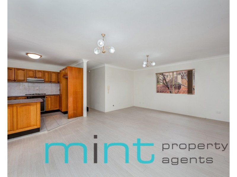 3/26 North Parade, Campsie NSW 2194