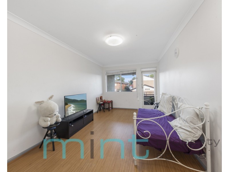 8/110 Leylands Parade, Belmore NSW 2192