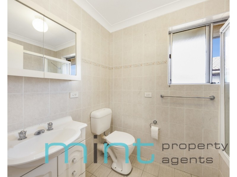 8/110 Leylands Parade, Belmore NSW 2192