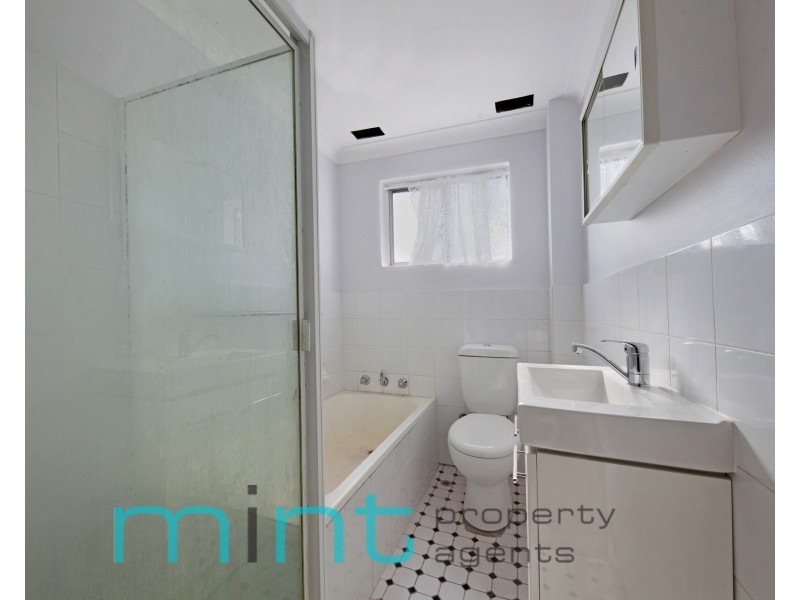 1/53 Benaroon Road, Belmore NSW 2192