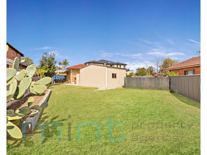 14 Michael Avenue, Belfield NSW 2191
