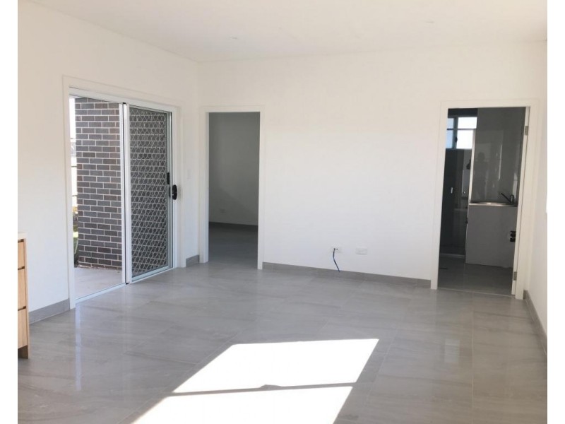 Grannyflat/8A Boronia Street, Belfield NSW 2191