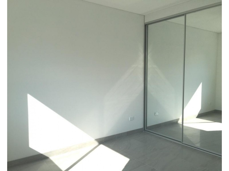 Grannyflat/8A Boronia Street, Belfield NSW 2191