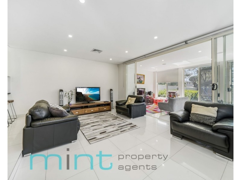 19 Birdwood Avenue, Belfield NSW 2191