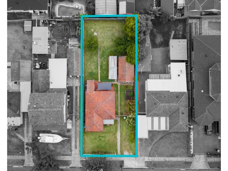 6 Russell Street, Greenacre NSW 2190