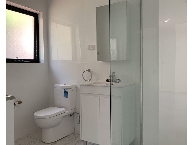 GrannyFlat/42A Penshurst Road, Roselands NSW 2196